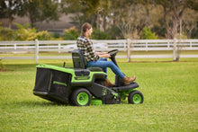 Load image into Gallery viewer, GREENWORKS 60V Lawn Tractor Rear Catcher Electric Riding Mower with 2x4.0Ah/2x8.0Ah Batteries & Wall-Mounted Rapid Charger Kit - 30" Cut 7404907AU  - FREE REDEMPTION KIT