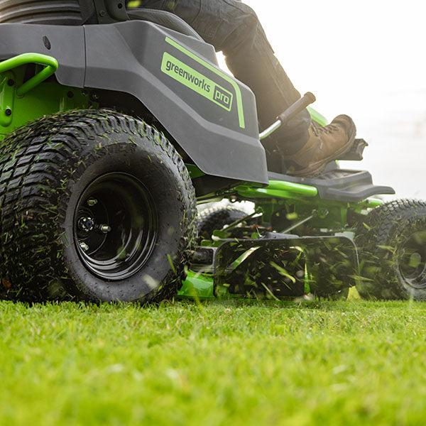 GREENWORKS 60V Pro Electric Ride-on Lawnmower with 8.0Ah Battery & Dual Rapid Charger Kit - 42" Cut