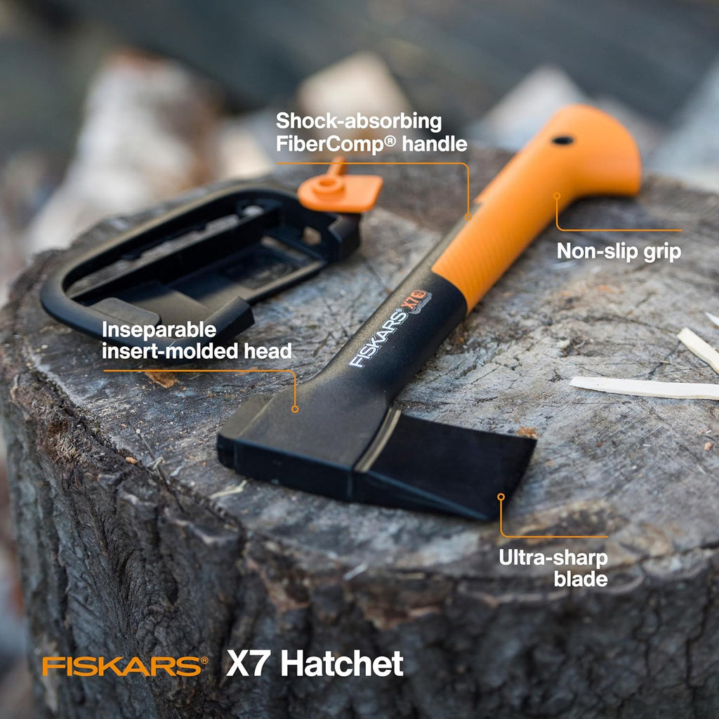 Fiskars X7 Universal Lightweight Hatchet Camping Splitting Axe JM1507