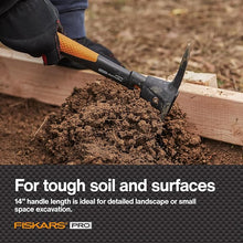 Load image into Gallery viewer, Fiskars Pro IsoCore™ Shock Control Mini Pickaxe Mattox 680g JM1553
