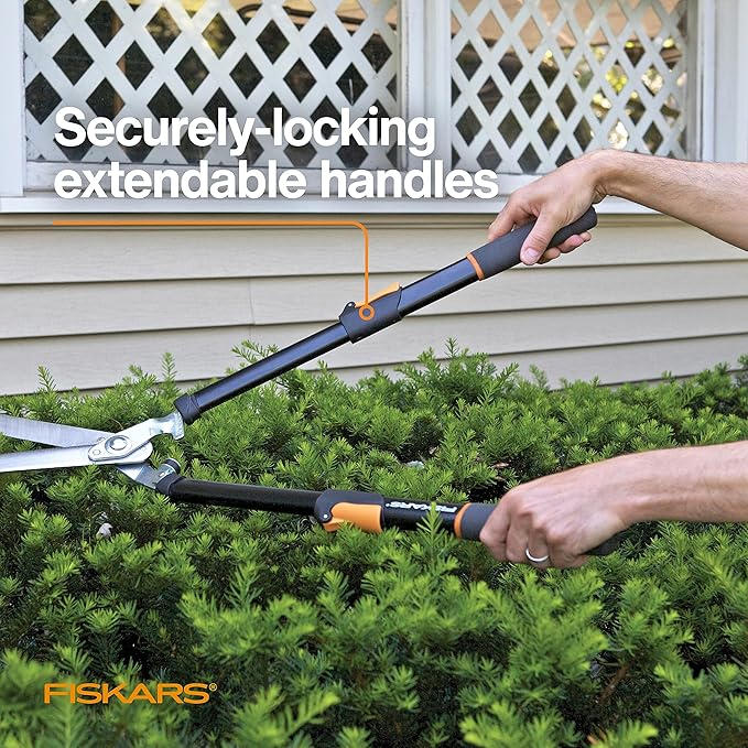 Fiskars PowerLever™ Telescopic (645mm-800mm) Hedge Shear JM1537