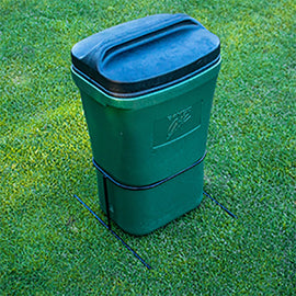PowerMowers provides professional lawn & garden products that prioritises cutting-edge performance & user-safety. BG748D Trash Bin Holder Wire On Ground