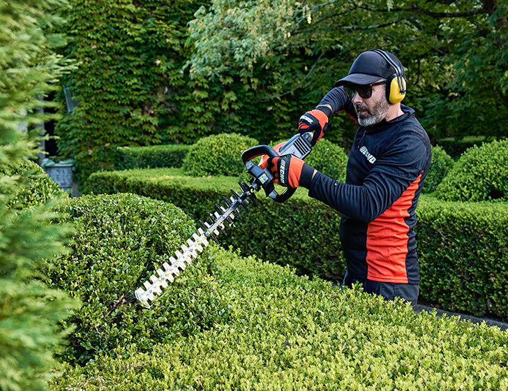Echo DHC-2200R 56V eFORCE® Professional Ultra-Light Battery Hedge Trimmer Skin - 22" (562mm) Blades