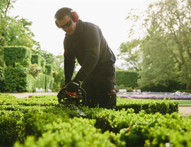 Echo HCR-165ES 21.2cc Rotatable Handle Hedge Trimmer - 25 in. (639mm) Blade