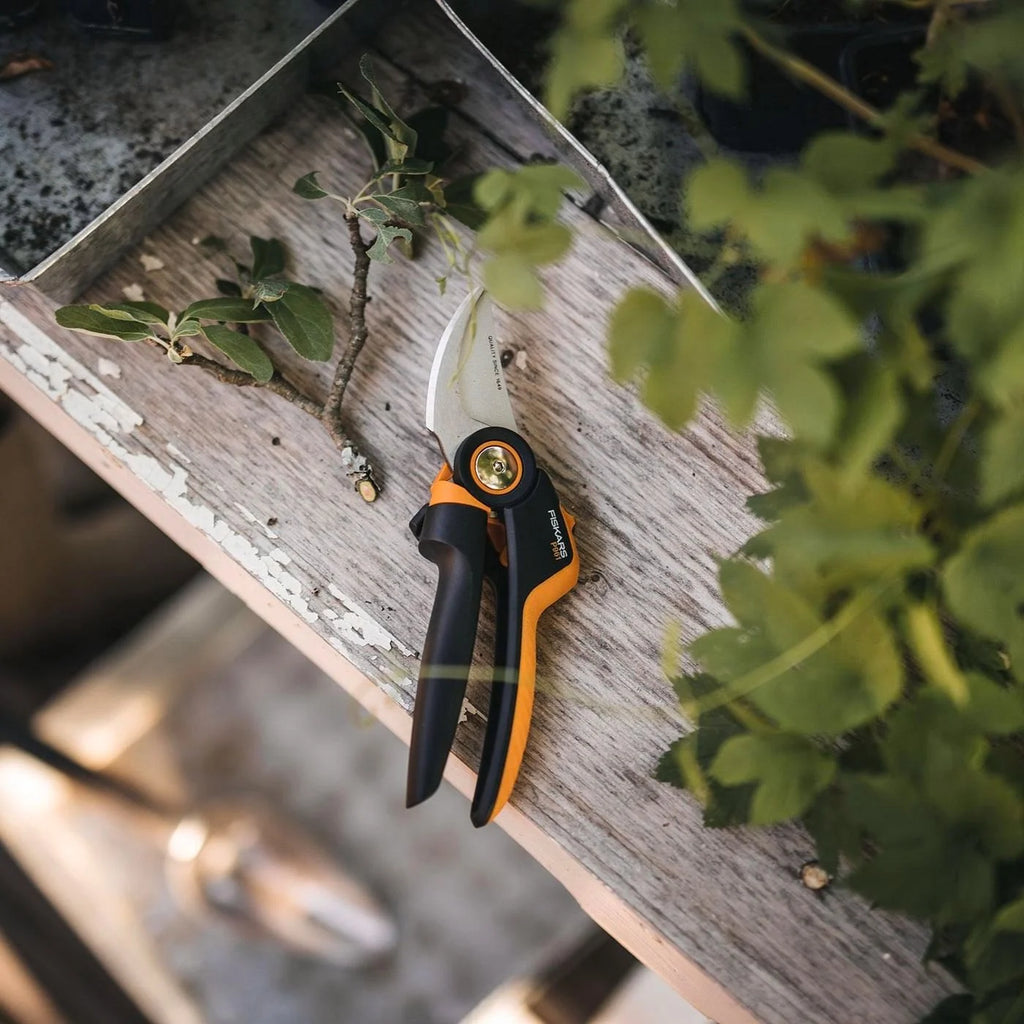 Fiskars P961 PowerGear X-Series Large 26mm Power Hand Garden Pruning Shears JM1534